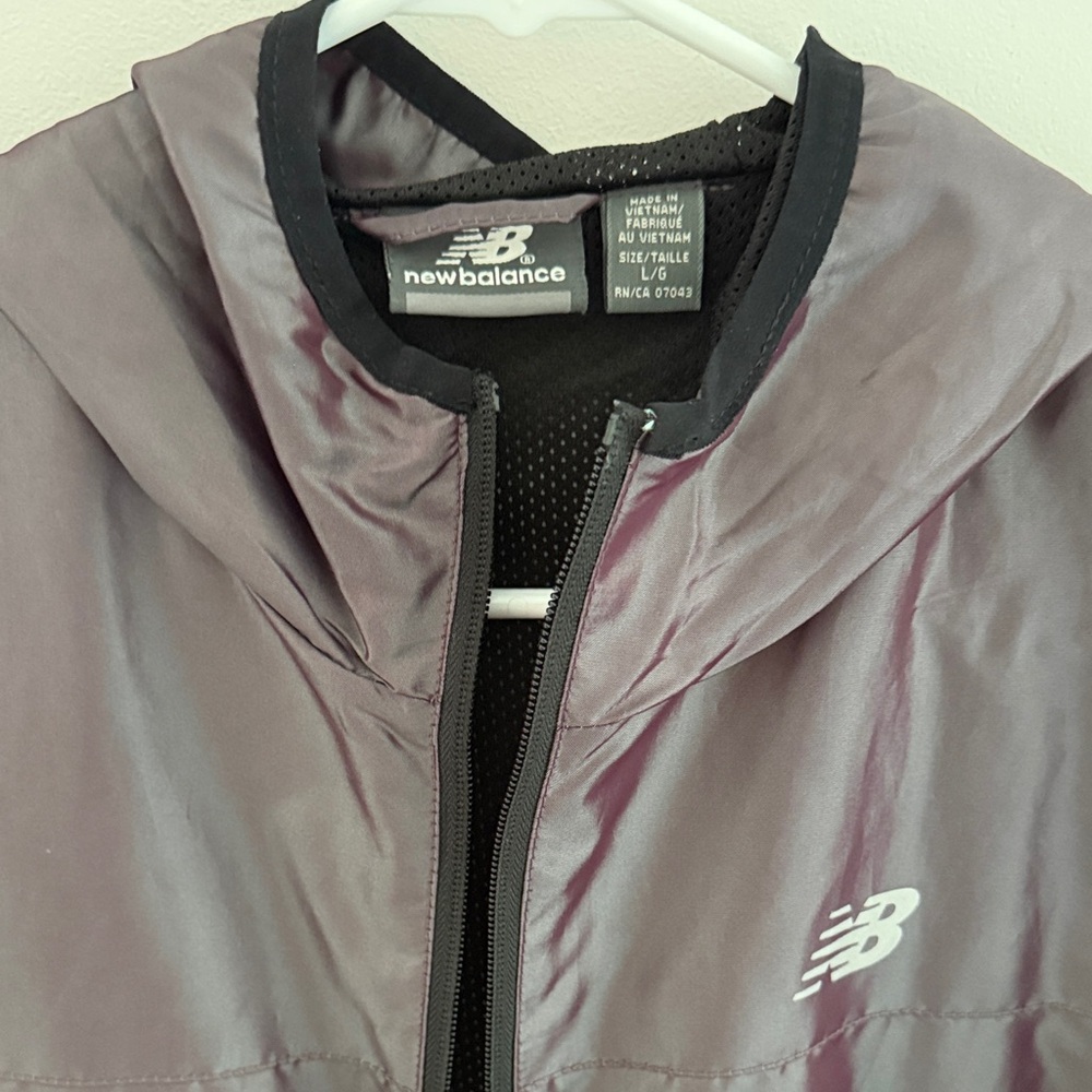 New Balance women’s Mauve Lightweight Windbreaker Jacket